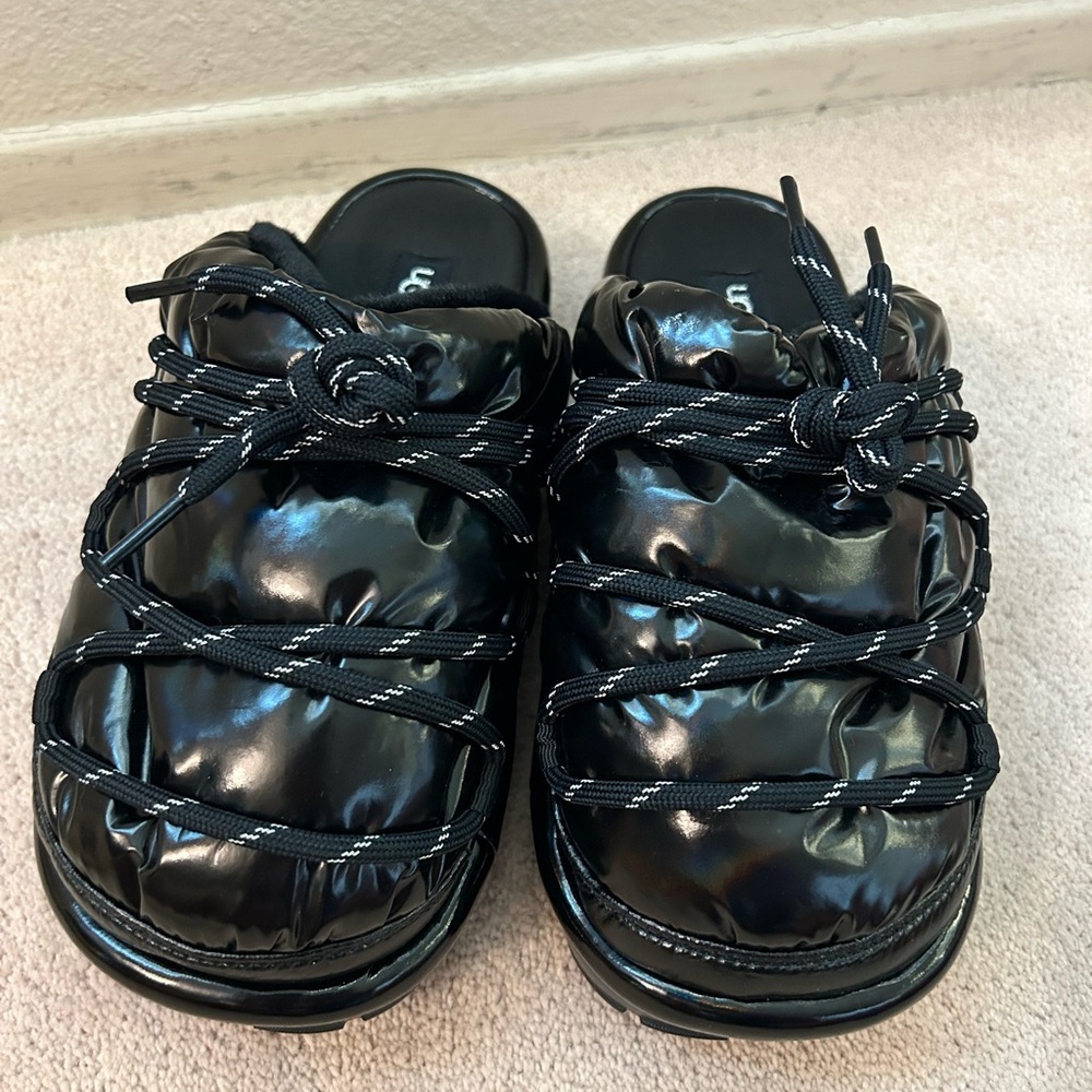 UGG Black Women's Slippers
